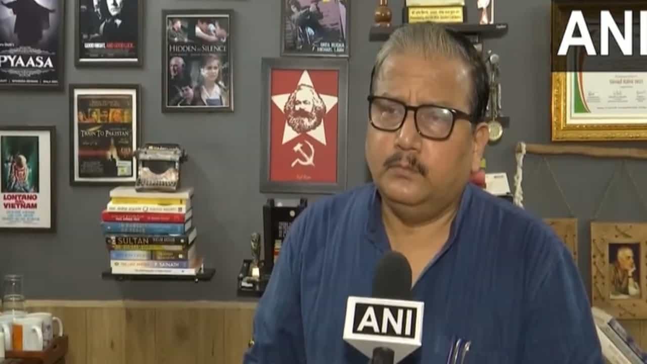 ಜ್ಯೋತಿಷಿಗಳ ಮಾತು ಕೇಳಿ ಸರ್ಕಾರ ಅಧಿವೇಶನ ಕರೆದಿದೆ: ಆರ್ಜೆಡಿ ಸಂಸದ ಮನೋಜ್ ಝಾ ಜ್ಯೋತಿಷಿಗಳ ಮಾತು ಕೇಳಿ ಸರ್ಕಾರ ಅಧಿವೇಶನ ಕರೆದಿದೆ: ಆರ್ಜೆಡಿ ಸಂಸದ ಮನೋಜ್ ಝಾ