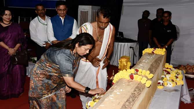ಹಳೇ ವಿಧಾನದ ಮೂಲಕ ಹಡಗನ್ನು ಪುನರ್ನಿರ್ಮಿಸಲು ಮುಂದಾದ ಸರ್ಕಾರ