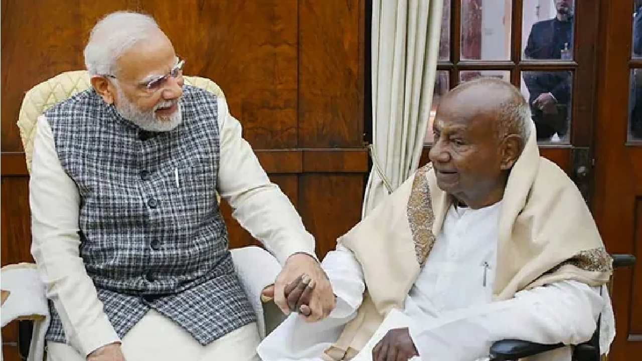 ಕಾವೇರಿ ನೀರು ವಿವಾದ: ಮಧ್ಯಸ್ಥಿಕೆ ವಹಿಸುವಂತೆ ನರೇಂದ್ರ ಮೋದಿಗೆ ದೇವೇಗೌಡ ಪತ್ರ ಕಾವೇರಿ ನೀರು ವಿವಾದ: ಮಧ್ಯಸ್ಥಿಕೆ ವಹಿಸುವಂತೆ ನರೇಂದ್ರ ಮೋದಿಗೆ ದೇವೇಗೌಡ ಪತ್ರ