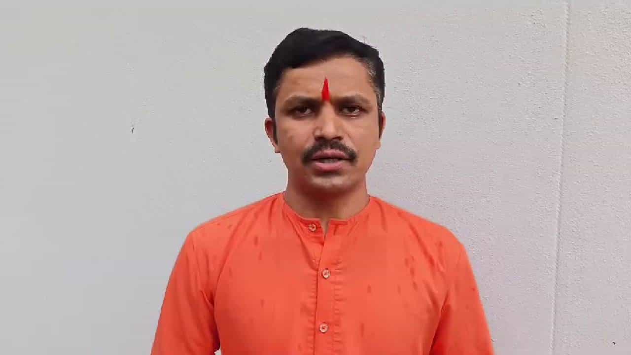 ಈ ಬಾರಿಯ ಗಣೇಶೋತ್ಸವವನ್ನ ಸನಾತನ ಧರ್ಮ ಜನಜಾಗೃತಿಗೆ ಮೀಸಲು: ಹಿಂದೂ ಪರ ಸಂಘಟನೆಗಳು ಕರೆ ಈ ಬಾರಿಯ ಗಣೇಶೋತ್ಸವವನ್ನ ಸನಾತನ ಧರ್ಮ ಜನಜಾಗೃತಿಗೆ ಮೀಸಲು: ಹಿಂದೂ ಪರ ಸಂಘಟನೆಗಳು ಕರೆ