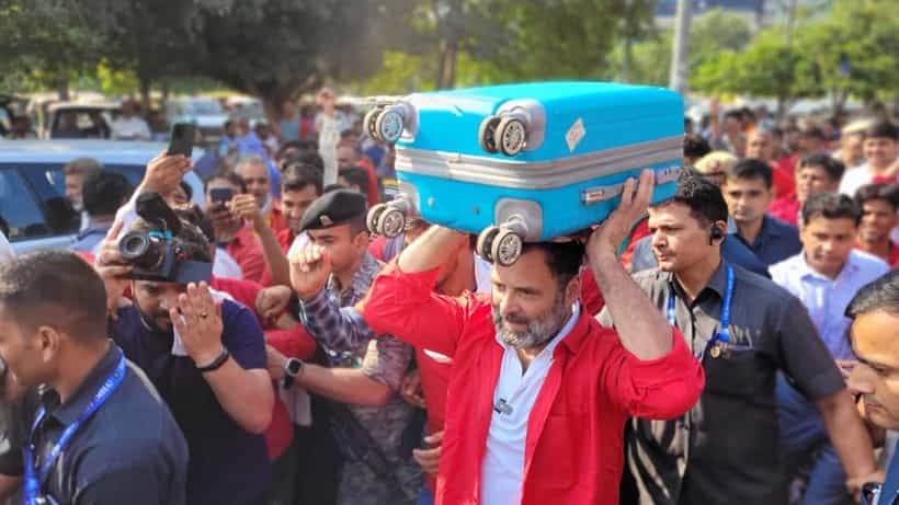 Rahul Gandhi: ಆನಂದ್ ವಿಹಾರ್ ರೈಲು ನಿಲ್ದಾಣದಲ್ಲಿ ಕೂಲಿ ಕಾರ್ಮಿಕನಾದ ರಾಹುಲ್ ಗಾಂಧಿ