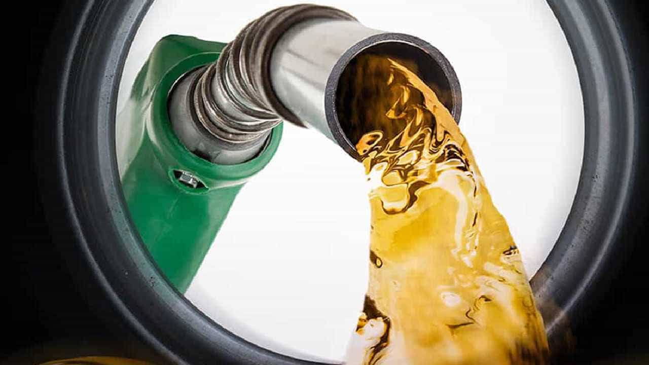 Petrol Price on September 04: ಬೆಂಗಳೂರು ಸೇರಿ ದೇಶದ ಪ್ರಮುಖ ನಗರಗಳಲ್ಲಿ ಸೆಪ್ಟೆಂಬರ್ 04 ರಂದು ಪೆಟ್ರೋಲ್, ಡೀಸೆಲ್ ದರ ಎಷ್ಟಿದೆ, ವಿವರ ಇಲ್ಲಿದೆ Petrol Price on September 04: ಬೆಂಗಳೂರು ಸೇರಿ ದೇಶದ ಪ್ರಮುಖ ನಗರಗಳಲ್ಲಿ ಸೆಪ್ಟೆಂಬರ್ 04 ರಂದು ಪೆಟ್ರೋಲ್, ಡೀಸೆಲ್ ದರ ಎಷ್ಟಿದೆ, ವಿವರ ಇಲ್ಲಿದೆ