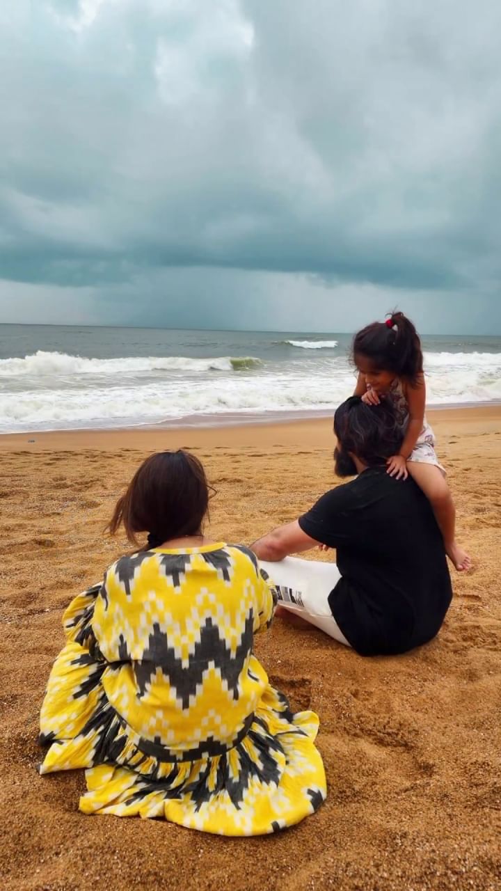 Radhika Pandit (3)