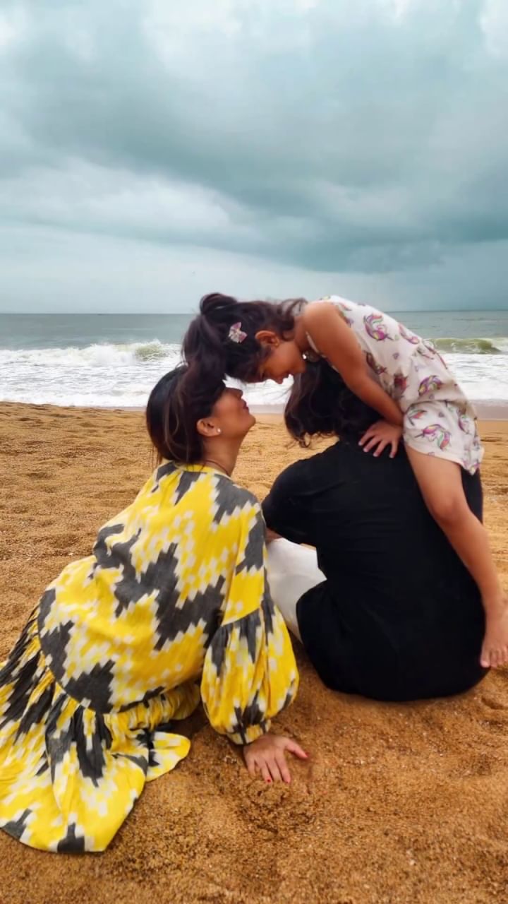 Radhika Pandit (5)