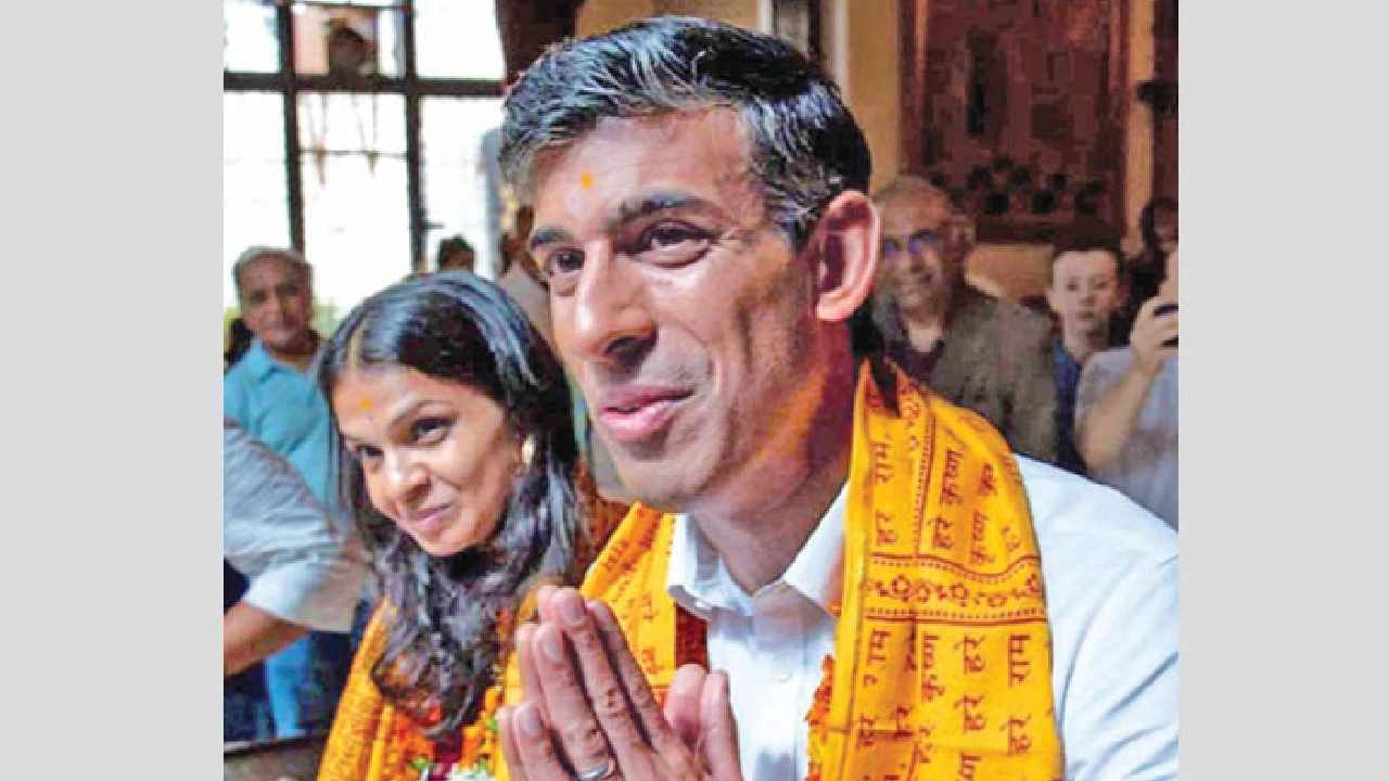 ಜಿ20 ಶೃಂಗಸಭೆ: ಅಕ್ಷರಧಾಮಕ್ಕೆ ಭೇಟಿಕೊಟ್ಟ ಬ್ರಿಟನ್ ಪ್ರಧಾನಿ ರಿಷಿ ಸುನಕ್ ದಂಪತಿ ಜಿ20 ಶೃಂಗಸಭೆ: ಅಕ್ಷರಧಾಮಕ್ಕೆ ಭೇಟಿಕೊಟ್ಟ ಬ್ರಿಟನ್ ಪ್ರಧಾನಿ ರಿಷಿ ಸುನಕ್ ದಂಪತಿ