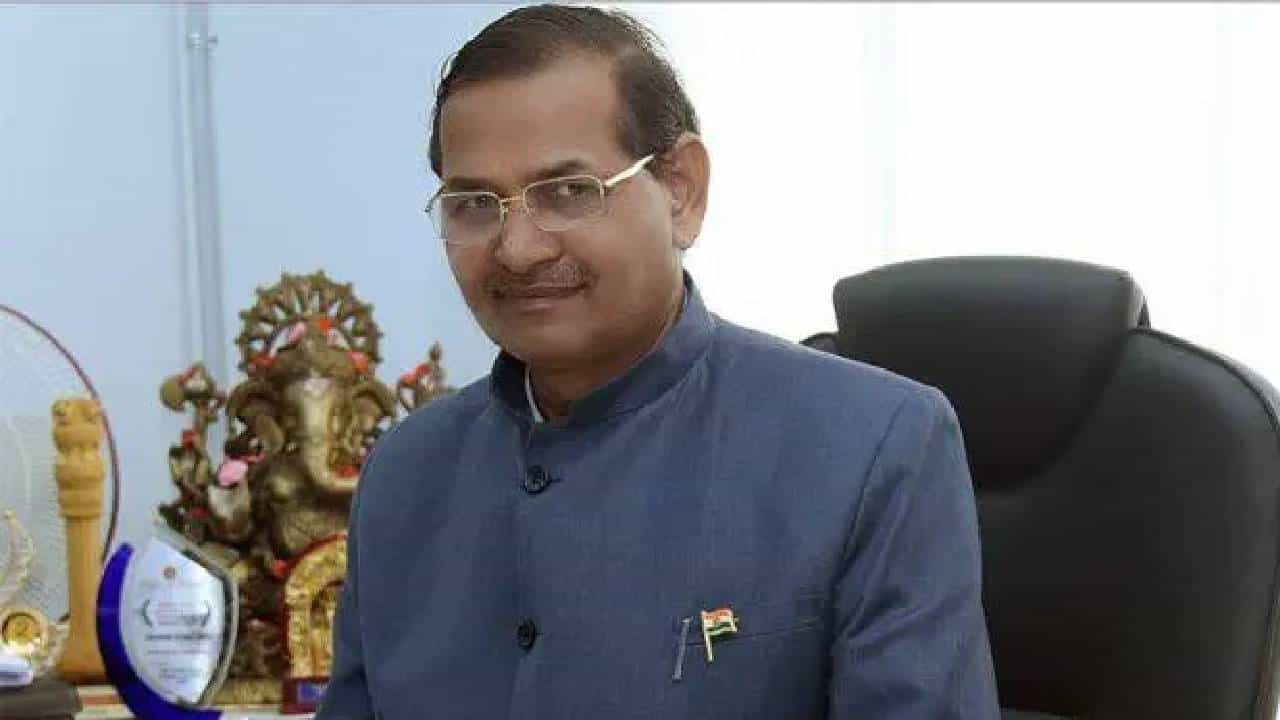 ಕೆಎಸ್ಒಯುನಲ್ಲಿ ಮಾಸ್ ಕಾಪಿ ಹಾಗೂ ಅಕ್ರಮ ಆರೋಪ ವಿಚಾರ; ವಾರದ ನಂತರ ಪ್ರತಿಕ್ರಿಯೆ ನೀಡಿದ ವಿವಿ ಕುಲಪತಿ ಶರಣಪ್ಪ ವಿ ಹಲಸೆ ಕೆಎಸ್ಒಯುನಲ್ಲಿ ಮಾಸ್ ಕಾಪಿ ಹಾಗೂ ಅಕ್ರಮ ಆರೋಪ ವಿಚಾರ; ವಾರದ ನಂತರ ಪ್ರತಿಕ್ರಿಯೆ ನೀಡಿದ ವಿವಿ ಕುಲಪತಿ ಶರಣಪ್ಪ ವಿ ಹಲಸೆ