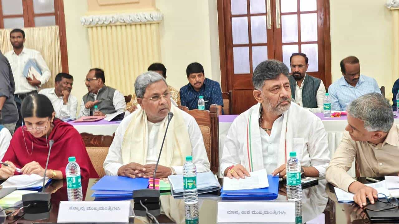 ಆಡಳಿತ ಯಂತ್ರಕ್ಕೆ ಚುರುಕು: ವಾರಕ್ಕೊಮ್ಮೆ ಜನ ಸಂಪರ್ಕ ಸಭೆ ನಡೆಸುವಂತೆ ಅಧಿಕಾರಿಗಳಿಗೆ ಸಿಎಂ ಸೂಚನೆ