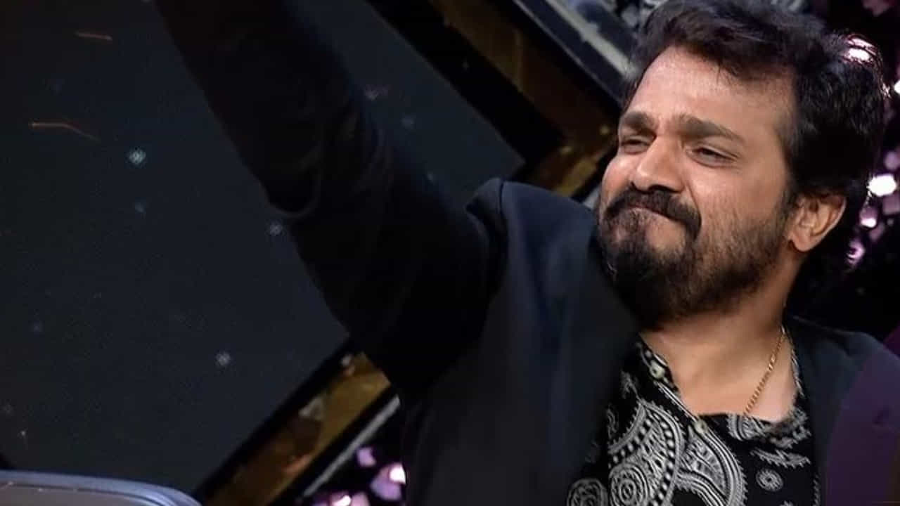 ‘ಡಿಕೆಡಿ’ ಜಡ್ಜ್ ಸ್ಥಾನದಲ್ಲಿ ವಿಜಯ್ ರಾಘವೇಂದ್ರ; ‘ನಿಮ್ಮ ಜೀವನೋತ್ಸಾಹ ನಮಗೆಲ್ಲ ಸ್ಫೂರ್ತಿ’ ಎಂದ ವೀಕ್ಷಕರು ‘ಡಿಕೆಡಿ’ ಜಡ್ಜ್ ಸ್ಥಾನದಲ್ಲಿ ವಿಜಯ್ ರಾಘವೇಂದ್ರ; ‘ನಿಮ್ಮ ಜೀವನೋತ್ಸಾಹ ನಮಗೆಲ್ಲ ಸ್ಫೂರ್ತಿ’ ಎಂದ ವೀಕ್ಷಕರು
