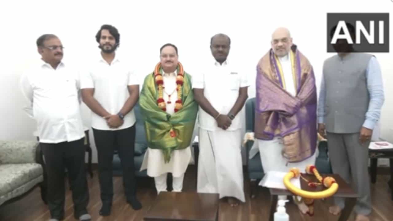 BJP JDS Alliance: ಬಿಜೆಪಿ ಜೆಡಿಎಸ್ ಮೈತ್ರಿ ಅಂತಿಮ; ಮಾತುಕತೆಯ ನಂತರ ಹೆಚ್ಡಿಕೆ ಹೇಳಿದ್ದಿಷ್ಟು BJP JDS Alliance: ಬಿಜೆಪಿ ಜೆಡಿಎಸ್ ಮೈತ್ರಿ ಅಂತಿಮ; ಮಾತುಕತೆಯ ನಂತರ ಹೆಚ್ಡಿಕೆ ಹೇಳಿದ್ದಿಷ್ಟು