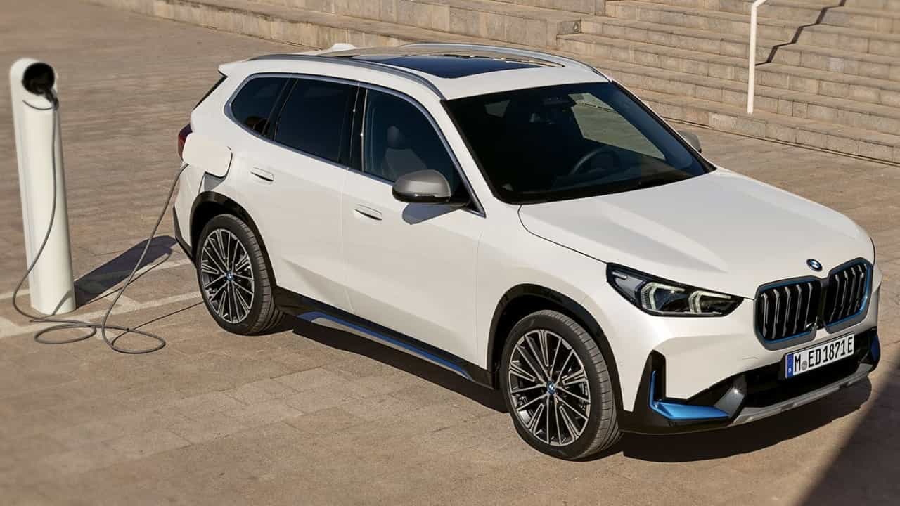 BMW iX1: ಪ್ರತಿ ಚಾರ್ಜ್ ಗೆ 440 ಕಿ.ಮೀ ಮೈಲೇಜ್ ನೀಡುವ ಬಿಎಂಡಬ್ಲ್ಯು ಐಎಕ್ಸ್1 ಇವಿ ಕಾರು ಬಿಡುಗಡೆ BMW iX1: ಪ್ರತಿ ಚಾರ್ಜ್ ಗೆ 440 ಕಿ.ಮೀ ಮೈಲೇಜ್ ನೀಡುವ ಬಿಎಂಡಬ್ಲ್ಯು ಐಎಕ್ಸ್1 ಇವಿ ಕಾರು ಬಿಡುಗಡೆ