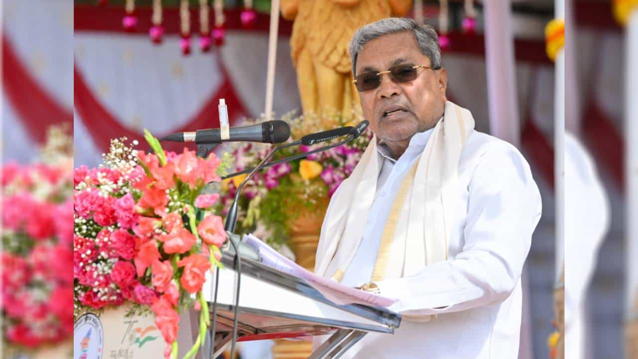 ಕಲಬುರಗಿ: ಪ್ರತಿ ವರ್ಷ ಸುಮಾರು 2 ಸಾವಿರ ಅಭ್ಯರ್ಥಿಗಳಿಗೆ ಐಎಎಸ್, ಕೆಎಎಸ್ ತರಭೇತಿ; ಸಿಎಂ ಸಿದ್ದರಾಮಯ್ಯ ಕಲಬುರಗಿ: ಪ್ರತಿ ವರ್ಷ ಸುಮಾರು 2 ಸಾವಿರ ಅಭ್ಯರ್ಥಿಗಳಿಗೆ ಐಎಎಸ್, ಕೆಎಎಸ್ ತರಭೇತಿ; ಸಿಎಂ ಸಿದ್ದರಾಮಯ್ಯ