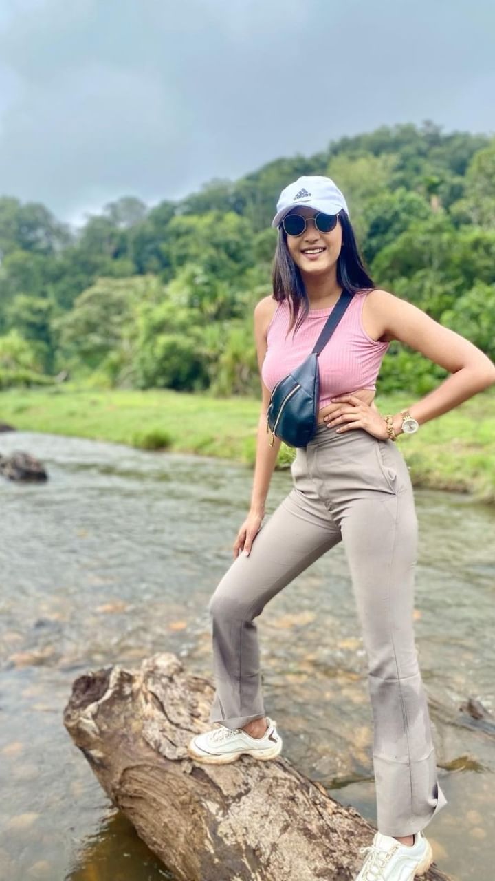 Divya Suresh (3)