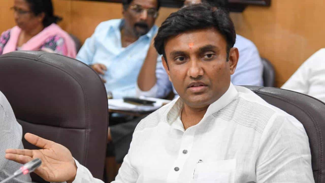 ಚಿಕ್ಕಬಳ್ಳಾಪುರ: ಕಳಂಕ ಮರೆಮಾಚಲು ‘ಇಂಡಿಯಾ’ ಟೀಮ್ ಕಟ್ಟಿದ್ದಾರೆ; ಮಾಜಿ ಸಚಿವ ಡಾ.ಕೆ ಸುಧಾಕರ್ ಚಿಕ್ಕಬಳ್ಳಾಪುರ: ಕಳಂಕ ಮರೆಮಾಚಲು ‘ಇಂಡಿಯಾ’ ಟೀಮ್ ಕಟ್ಟಿದ್ದಾರೆ; ಮಾಜಿ ಸಚಿವ ಡಾ.ಕೆ ಸುಧಾಕರ್