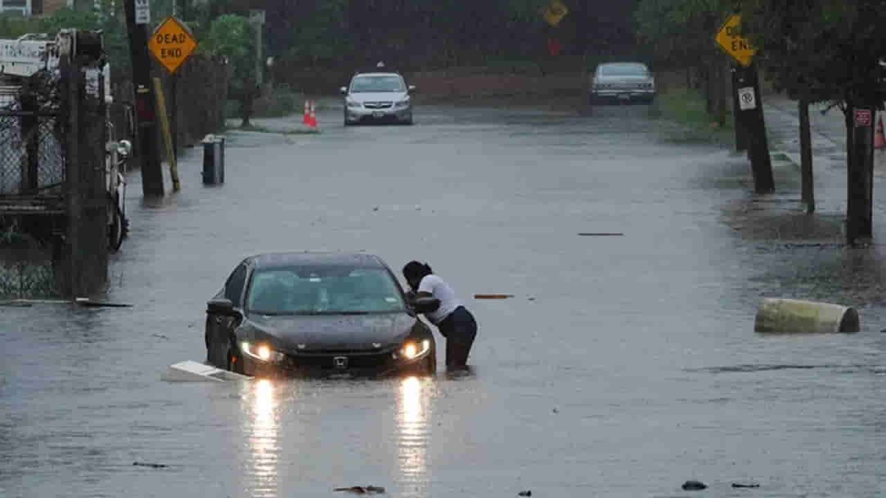 New York Rain-Floods: ನ್ಯೂಯಾರ್ಕ್ ಮಹಾನಗರದಲ್ಲಿ ಮಹಾ ಮಳೆ: ತುರ್ತು ಪರಿಸ್ಥಿತಿ ಘೋಷಿಸಿದ ರಾಜ್ಯಪಾಲ, ಮನೆಯಿಂದ ಹೊರಗೆ ಬರದಂತೆ ಜನರಿಗೆ ಎಚ್ಚರಿಕೆ