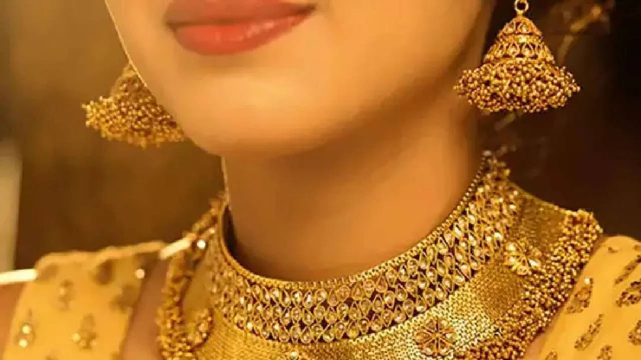 ಚಿನ್ನ-ಬೆಳ್ಳಿ ದರಗಳು ಮತ್ತಷ್ಟು ಏರಿಕೆಯಾಗಲಿದೆಯೇ? ದೀಪಾವಳಿ ವೇಳೆಗೆ ಎಷ್ಟು ತಲುಪುತ್ತದೆ? ಚಿನ್ನ-ಬೆಳ್ಳಿ ದರಗಳು ಮತ್ತಷ್ಟು ಏರಿಕೆಯಾಗಲಿದೆಯೇ? ದೀಪಾವಳಿ ವೇಳೆಗೆ ಎಷ್ಟು ತಲುಪುತ್ತದೆ?