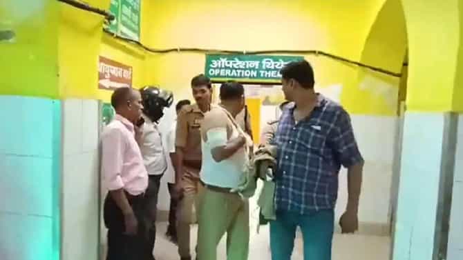 ಮಹಿಳಾ ಪೊಲೀಸ್ ಮೇಲೆ ಹಲ್ಲೆ ನಡೆಸಿದ್ದ ವ್ಯಕ್ತಿ ಎನ್​ಕೌಂಟರ್​ನಲ್ಲಿ ಸಾವು