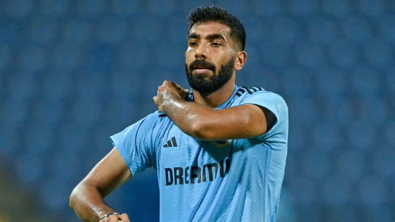 IND vs PAK: ಪಾಕ್ ವಿರುದ್ಧದ ಪಂದ್ಯಕ್ಕೂ ಮುನ್ನ ಟೀಂ ಇಂಡಿಯಾ ಸೇರಿಕೊಂಡ ಜಸ್ಪ್ರಿತ್ ಬುಮ್ರಾ IND vs PAK: ಪಾಕ್ ವಿರುದ್ಧದ ಪಂದ್ಯಕ್ಕೂ ಮುನ್ನ ಟೀಂ ಇಂಡಿಯಾ ಸೇರಿಕೊಂಡ ಜಸ್ಪ್ರಿತ್ ಬುಮ್ರಾ
