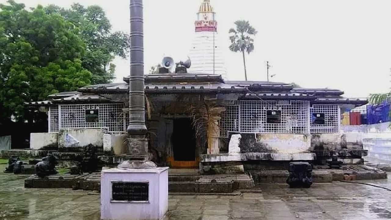 Kakatiya era temple: ಶಿವಲೀಲೆ! ಗಣೇಶನ ಹಬ್ಬದ ಸಂದರ್ಭದಲ್ಲಿ ಮಾತ್ರ ಆ ಶಿವಲಿಂಗದ ಮೇಲೆ ಸೂರ್ಯ ರಶ್ಮಿ ಬೀಳುತ್ತದೆ Kakatiya era temple: ಶಿವಲೀಲೆ! ಗಣೇಶನ ಹಬ್ಬದ ಸಂದರ್ಭದಲ್ಲಿ ಮಾತ್ರ ಆ ಶಿವಲಿಂಗದ ಮೇಲೆ ಸೂರ್ಯ ರಶ್ಮಿ ಬೀಳುತ್ತದೆ