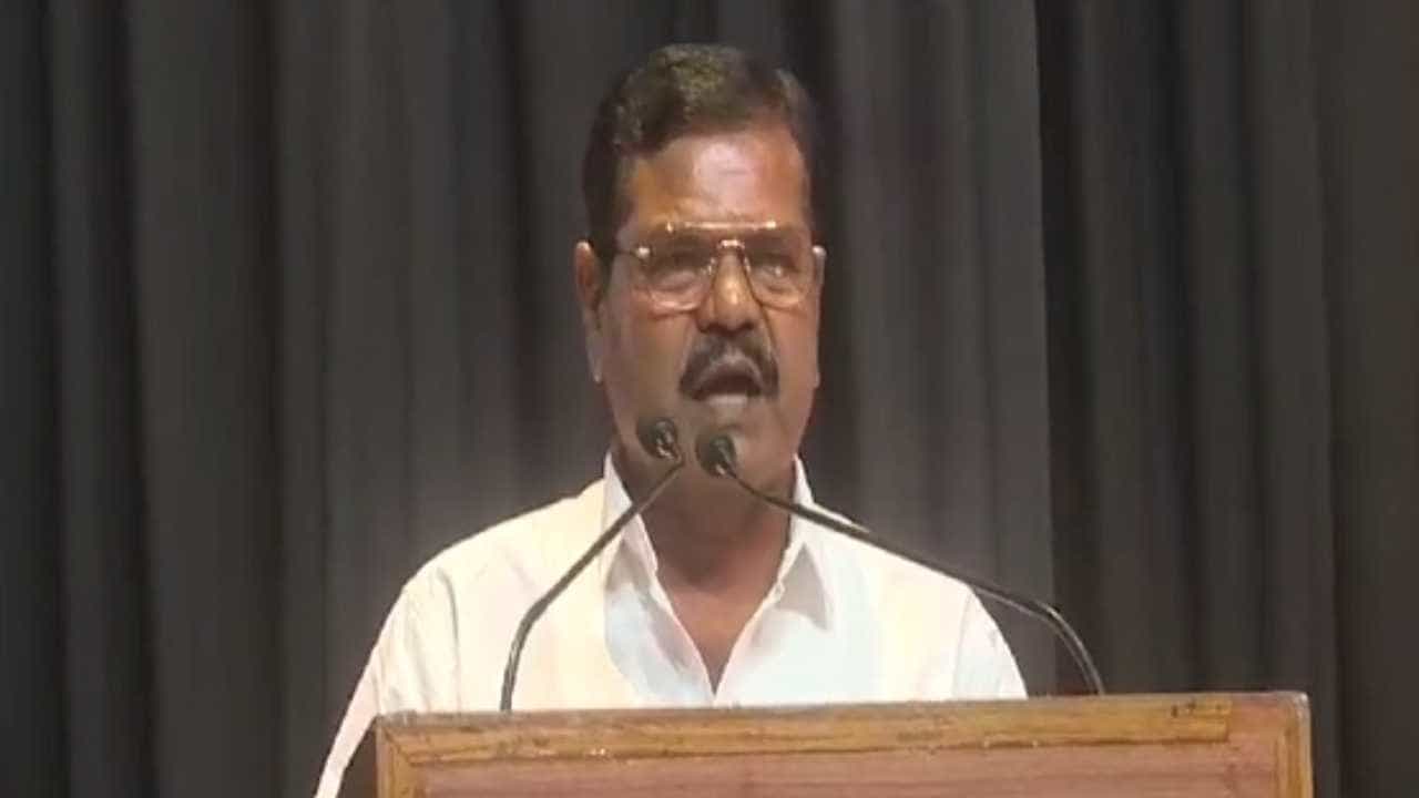 ಜನತಾ ದರ್ಶನ: ದೂರು ಕೊಟ್ಟವರಿಂದಲೇ ಲಂಚ ಕೇಳುತ್ತಾರೆ: ಶಾಸಕ ವಿಠಲ ಕಟಕದೊಂಡ ಅಸಮಾಧಾನ ಜನತಾ ದರ್ಶನ: ದೂರು ಕೊಟ್ಟವರಿಂದಲೇ ಲಂಚ ಕೇಳುತ್ತಾರೆ: ಶಾಸಕ ವಿಠಲ ಕಟಕದೊಂಡ ಅಸಮಾಧಾನ