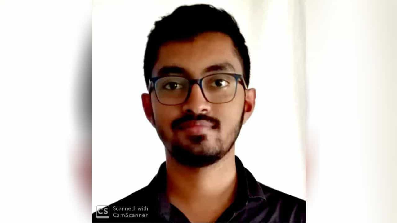 ಪ್ರತ್ಯೇಕ ಘಟನೆ: ಸಮುದ್ರ ವಿಹಾರಕ್ಕೆ ಬಂದಿದ್ದ ವೈದ್ಯ ಸಮುದ್ರಪಾಲು, ಹಾಸನದಲ್ಲಿ ಕೋಟೆ ನೋಡಲು ಬಂದು ಕಾಲು ಜಾರಿ ಬಿದ್ದಿದ್ದ ಯುವಕ ಪಾರು ಪ್ರತ್ಯೇಕ ಘಟನೆ: ಸಮುದ್ರ ವಿಹಾರಕ್ಕೆ ಬಂದಿದ್ದ ವೈದ್ಯ ಸಮುದ್ರಪಾಲು, ಹಾಸನದಲ್ಲಿ ಕೋಟೆ ನೋಡಲು ಬಂದು ಕಾಲು ಜಾರಿ ಬಿದ್ದಿದ್ದ ಯುವಕ ಪಾರು