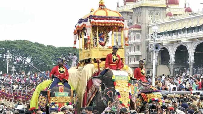 ಸಾಂಪ್ರದಾಯಿಕವಾಗಿ ಮೈಸೂರು ದಸರಾ ಆಚರಣೆ, ದುಂದುವೆಚ್ಚಕ್ಕೆ ಬ್ರೇಕ್
