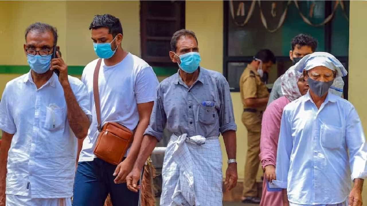ಕೇರಳದಲ್ಲಿ ನಿಯಂತ್ರಣಕ್ಕೆ ಬಂದ ನಿಫಾ ವೈರಸ್, ನಿರ್ಬಂಧಗಳ ಸಡಿಲಿಕೆ ಕೇರಳದಲ್ಲಿ ನಿಯಂತ್ರಣಕ್ಕೆ ಬಂದ ನಿಫಾ ವೈರಸ್, ನಿರ್ಬಂಧಗಳ ಸಡಿಲಿಕೆ