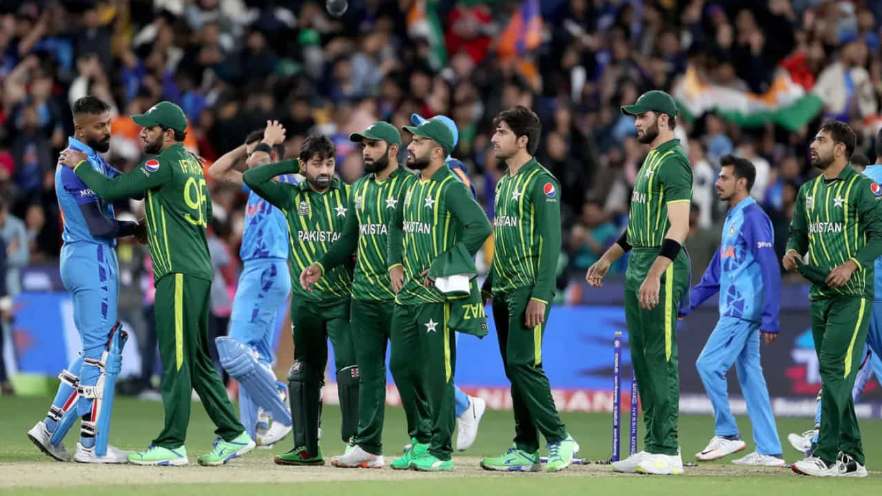ICC ODI Rankings: ಒಂಬತ್ತೇ ದಿನದಲ್ಲಿ ನಂ.1 ಪಟ್ಟ ಕಳೆದುಕೊಂಡ ಪಾಕಿಸ್ತಾನ..! ICC ODI Rankings: ಒಂಬತ್ತೇ ದಿನದಲ್ಲಿ ನಂ.1 ಪಟ್ಟ ಕಳೆದುಕೊಂಡ ಪಾಕಿಸ್ತಾನ..!
