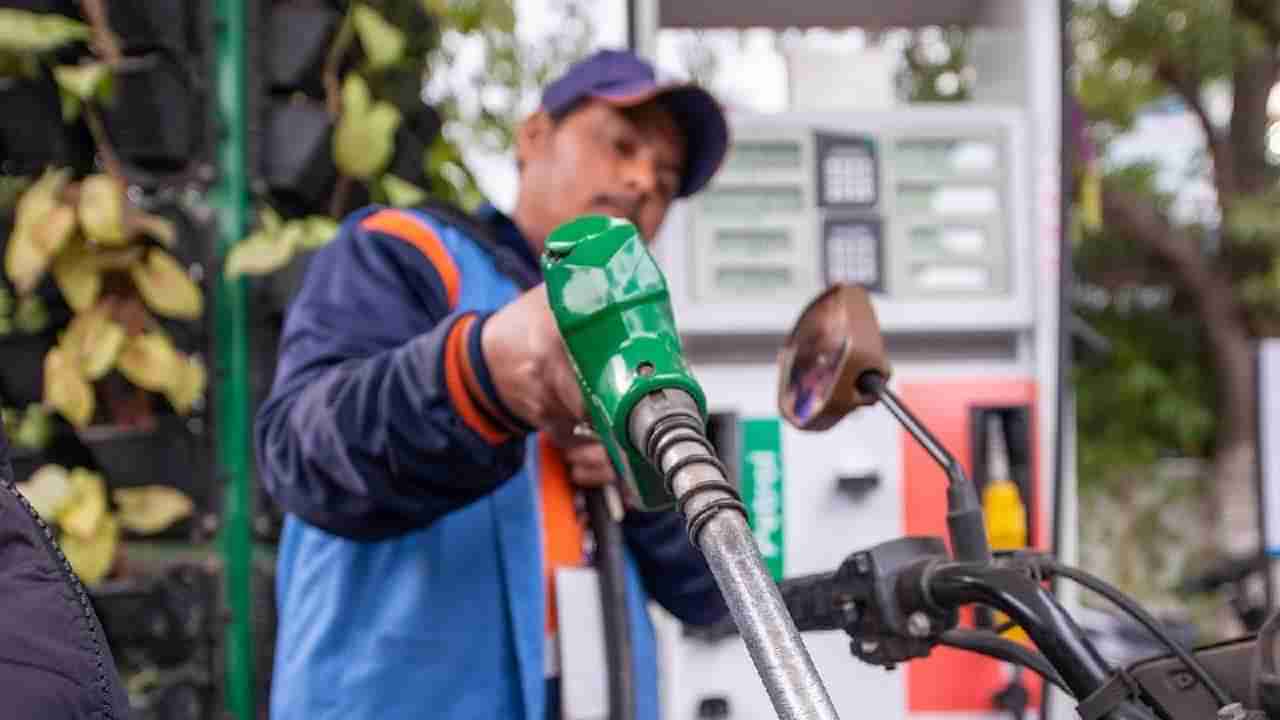 Petrol Price on September 22: ಬೆಂಗಳೂರು ಸೇರಿ ದೇಶದ ಪ್ರಮುಖ ನಗರಗಳಲ್ಲಿ ಸೆಪ್ಟೆಂಬರ್ 22 ರಂದು ಪೆಟ್ರೋಲ್, ಡೀಸೆಲ್ ದರ ಎಷ್ಟಿದೆ, ವಿವರ ಇಲ್ಲಿದೆ