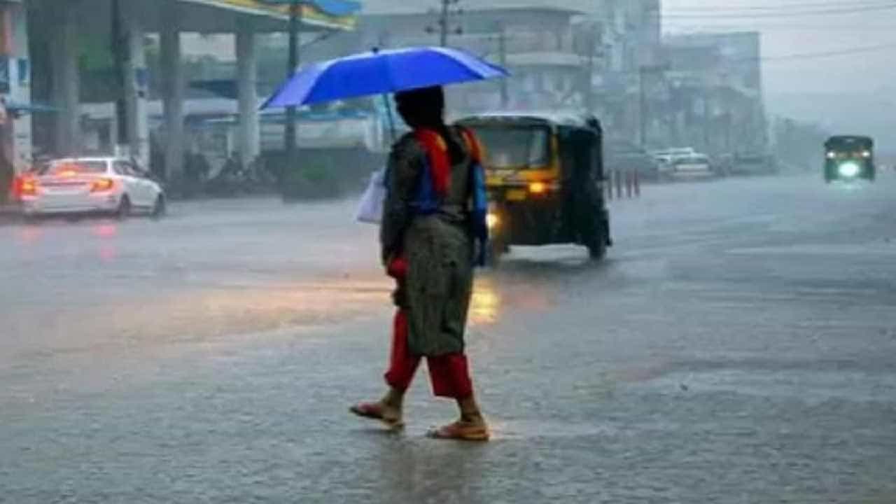 Karnataka Rain: ಮುಂದಿನ 24 ಗಂಟೆಗಳಲ್ಲಿ ಬೆಂಗಳೂರು ಸೇರಿದಂತೆ ರಾಜ್ಯದ ಬಹುತೇಕ ಜಿಲ್ಲೆಗಳಲ್ಲಿ ಭಾರಿ ಮಳೆ Karnataka Rain: ಮುಂದಿನ 24 ಗಂಟೆಗಳಲ್ಲಿ ಬೆಂಗಳೂರು ಸೇರಿದಂತೆ ರಾಜ್ಯದ ಬಹುತೇಕ ಜಿಲ್ಲೆಗಳಲ್ಲಿ ಭಾರಿ ಮಳೆ
