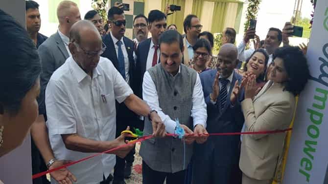 ಅದಾನಿಯನ್ನು ಭೇಟಿ ಮಾಡಿದ ಎನ್​​ಸಿಪಿ ಮುಖ್ಯಸ್ಥ ಶರದ್ ಪವಾರ್