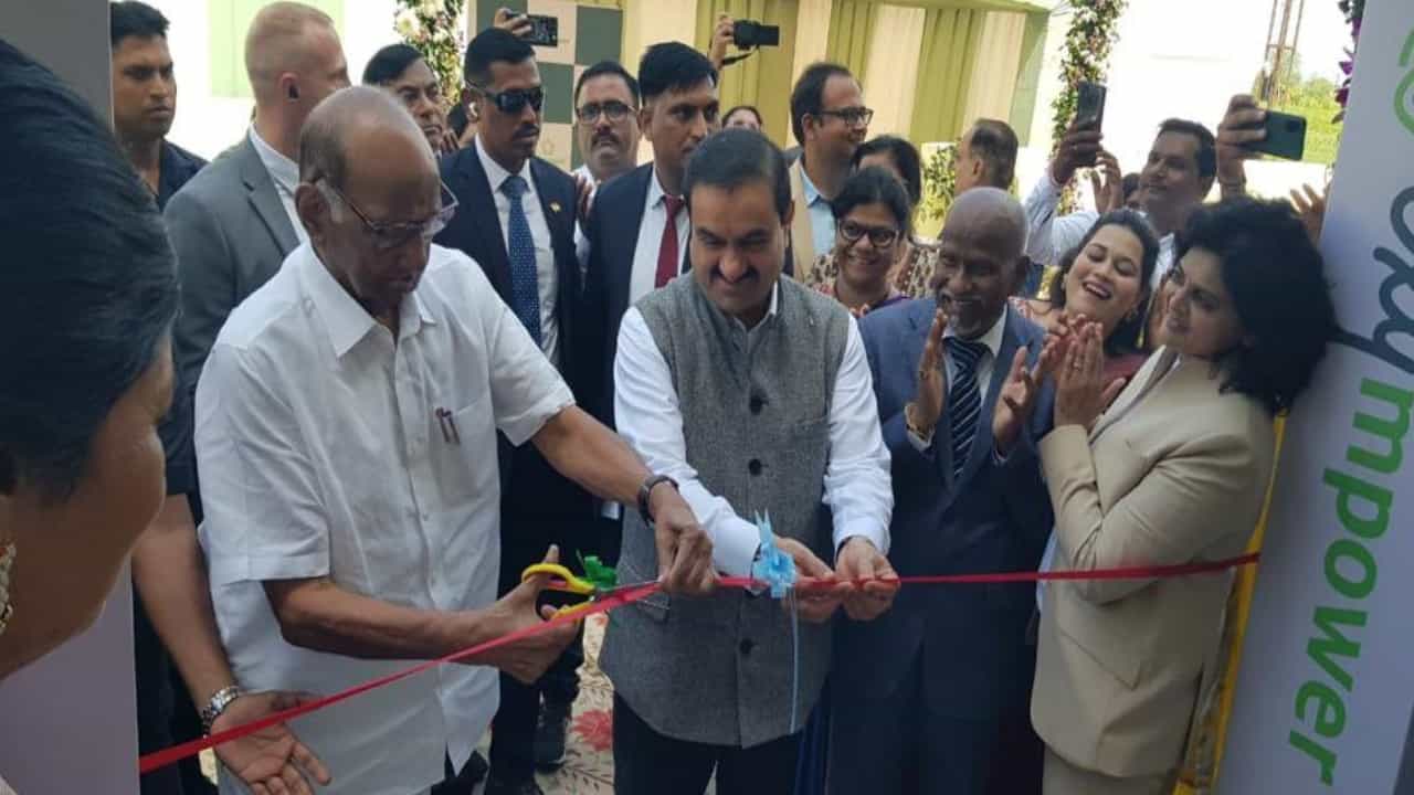 ಅದಾನಿ ಭೇಟಿ ಮಾಡಿದ ಶರದ್ ಪವಾರ್; ರಾಹುಲ್ ಗಾಂಧಿಯವರ ಮಾತು ಯಾರೂ ಕೇಳುವುದಿಲ್ಲ ಎಂದು ಕಾಲೆಳೆದ ಬಿಜೆಪಿ