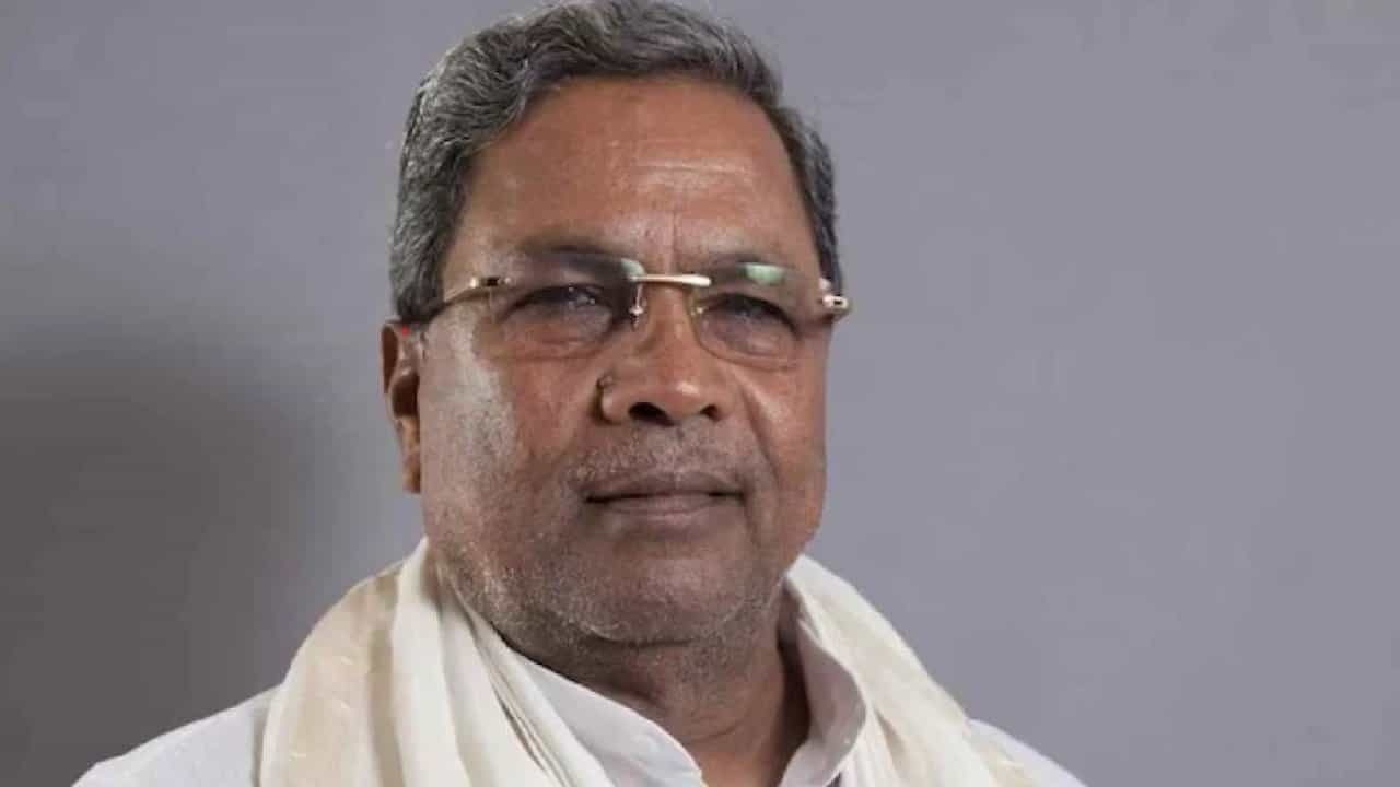 ಮಹದೇಶ್ವರ ಬೆಟ್ಟದಲ್ಲಿ ಮದ್ಯಪಾನ; ಸಿಎಂ ಸಿದ್ದರಾಮಯ್ಯ ಹೇಳಿದ್ದೇನು? ಮಹದೇಶ್ವರ ಬೆಟ್ಟದಲ್ಲಿ ಮದ್ಯಪಾನ; ಸಿಎಂ ಸಿದ್ದರಾಮಯ್ಯ ಹೇಳಿದ್ದೇನು?