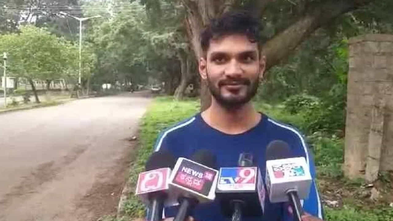 ಬಿಟ್ ಕಾಯಿನ್ ಪ್ರಕರಣ: ವಿಚಾರಣೆ ನಡೆಸಿದ್ದ ಪೊಲೀಸ್ ಅಧಿಕಾರಿಗಳಿಗೆ ಧಮ್ಕಿ, ಶ್ರೀಕಿಯ ಸ್ಫೋಟ ಅಂಶ ಬೆಳಕಿಗೆ ಬಿಟ್ ಕಾಯಿನ್ ಪ್ರಕರಣ: ವಿಚಾರಣೆ ನಡೆಸಿದ್ದ ಪೊಲೀಸ್ ಅಧಿಕಾರಿಗಳಿಗೆ ಧಮ್ಕಿ, ಶ್ರೀಕಿಯ ಸ್ಫೋಟ ಅಂಶ ಬೆಳಕಿಗೆ