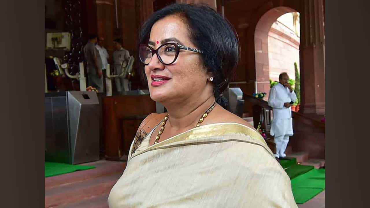 ಸಂಸತ್ತಿನಲ್ಲಿ ಧ್ವನಿ ಎತ್ತಿದ ವಿಡಿಯೋ ಹಂಚಿಕೊಂಡು, ಕಾವೇರಿ ಹೋರಾಟಕ್ಕೆ ಬೆಂಬಲಿಸಿದ ಸುಮಲತಾ ವಿಡಿಯೋನಲ್ಲೇನಿದೆ? ಸಂಸತ್ತಿನಲ್ಲಿ ಧ್ವನಿ ಎತ್ತಿದ ವಿಡಿಯೋ ಹಂಚಿಕೊಂಡು, ಕಾವೇರಿ ಹೋರಾಟಕ್ಕೆ ಬೆಂಬಲಿಸಿದ ಸುಮಲತಾ ವಿಡಿಯೋನಲ್ಲೇನಿದೆ?