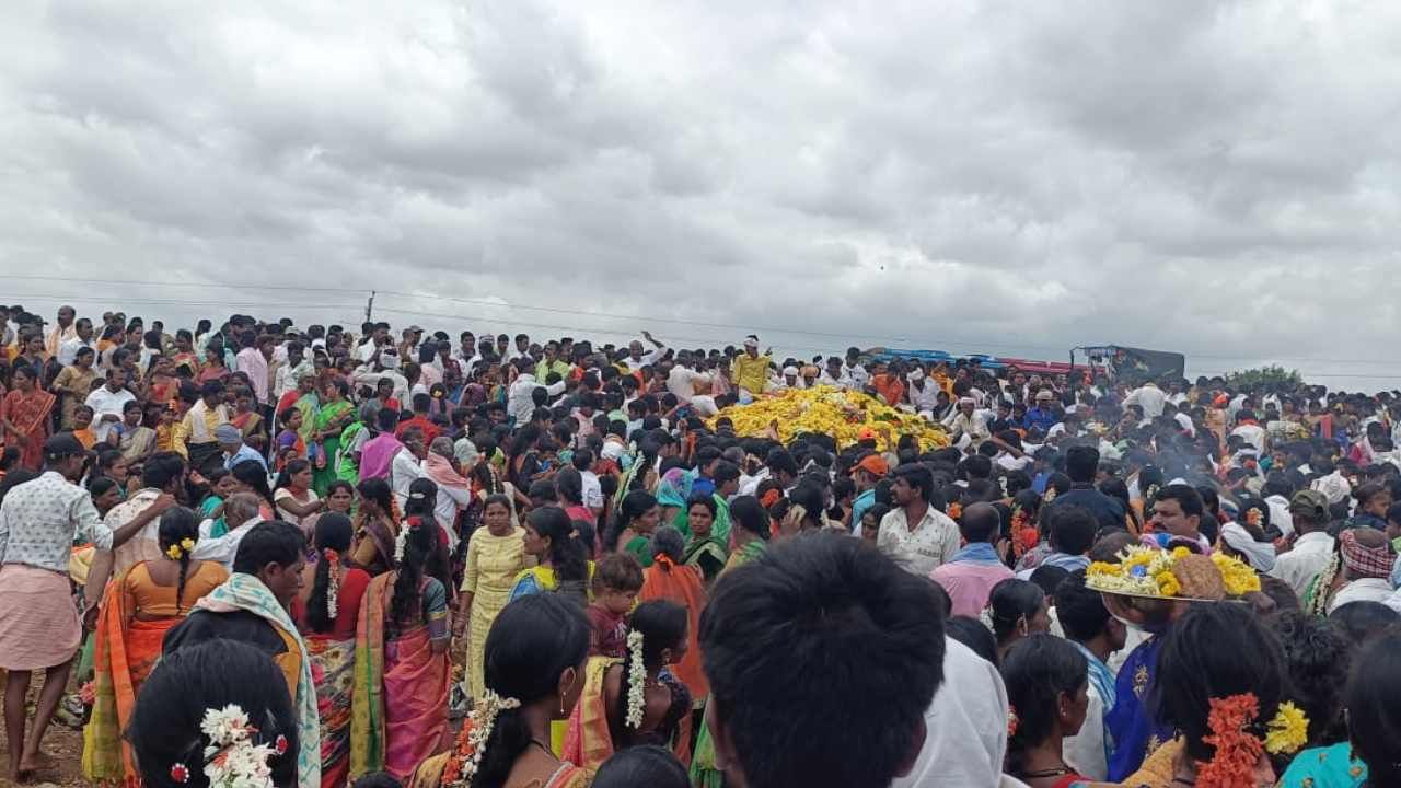 Davangere news Kadugolla god Bommalingeshwara jatre celebration by devotees 