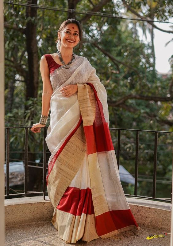 ಯಾವ ದಿನ ಯಾವ ಬಣ್ಣದ ಬಟ್ಟೆ ಧರಿಸಬೇಕು ಹಾಗೂ ಈ ನವಬಣ್ಣಗಳ ಮಹತ್ವವೇನು ಎಂಬುದನ್ನು ತಿಳಿಯಿರಿ.