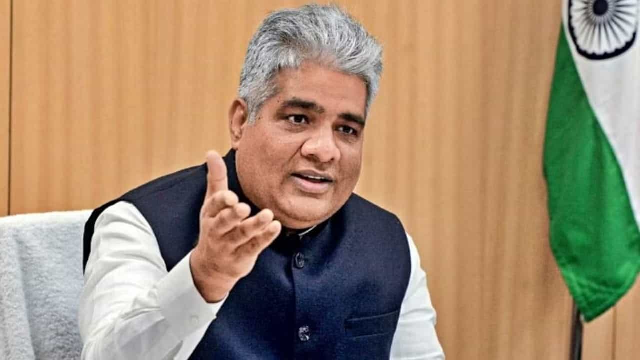 ಬಿಜೆಪಿ ಟಿಕೆಟ್ ವಂಚಿತರ ಬಂಡಾಯ ಶಮನಗೊಳಿಸಲು ಭೂಪೇಂದ್ರ ಯಾದವ್ಗೆ ಟಾಸ್ಕ್ ನೀಡಿದ ಅಮಿತ್ ಶಾ ಬಿಜೆಪಿ ಟಿಕೆಟ್ ವಂಚಿತರ ಬಂಡಾಯ ಶಮನಗೊಳಿಸಲು ಭೂಪೇಂದ್ರ ಯಾದವ್ಗೆ ಟಾಸ್ಕ್ ನೀಡಿದ ಅಮಿತ್ ಶಾ
