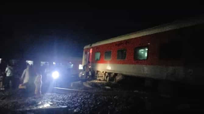 Bihar Train Accident: ಬಿಹಾರದಲ್ಲಿ ಈಶಾನ್ಯ ಎಕ್ಸ್‌ಪ್ರೆಸ್‌ ರೈಲು ಅಪಘಾತ