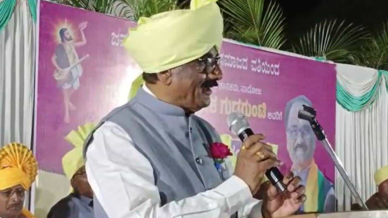 ಮೀಸಲಾತಿ ತೆಗೆಯಿರಿ ಎನ್ನುವ ವಿಡಿಯೋ ವೈರಲ್: ಕರ್ನಾಟಕದಲ್ಲಿ ವಿವಾದದ ಕಿಡಿ ಹೊತ್ತಿಸಿದ ಬಿಜೆಪಿ ಶಾಸಕ ಮೀಸಲಾತಿ ತೆಗೆಯಿರಿ ಎನ್ನುವ ವಿಡಿಯೋ ವೈರಲ್: ಕರ್ನಾಟಕದಲ್ಲಿ ವಿವಾದದ ಕಿಡಿ ಹೊತ್ತಿಸಿದ ಬಿಜೆಪಿ ಶಾಸಕ