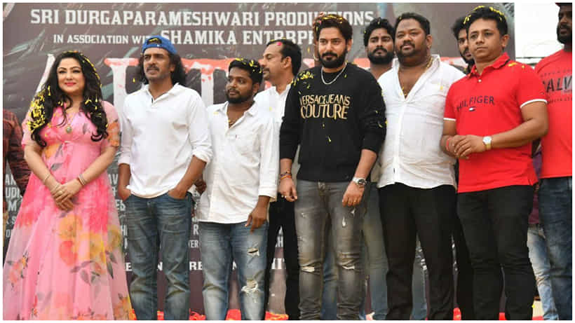 ಬರೋಬ್ಬರಿ 60 ಅಡಿ ಎತ್ತರದ ಪೋಸ್ಟರ್ ಮೂಲಕ ಅನಾವರಣ ಆಯ್ತು ‘ಕ್ಯಾಪ್ಚರ್’ ಶೀರ್ಷಿಕೆ