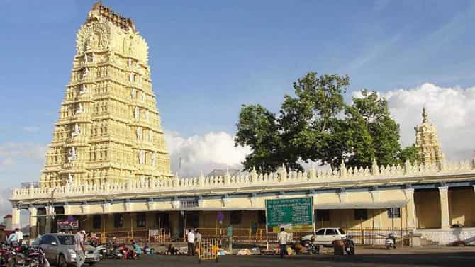ಚಂದ್ರ ಗ್ರಹಣ ಹಿನ್ನೆಲೆ ಪ್ರಮುಖ ದೇವಾಲಯಗಳ ದರ್ಶನದ ಸಮಯದಲ್ಲಿ ಬದಲಾವಣೆ