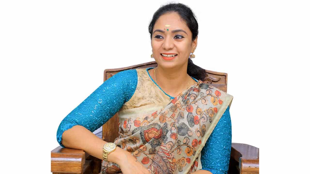 ಪುದುಚೇರಿಯ 41 ವರ್ಷಗಳ ರಾಜಕೀಯ ಇತಿಹಾಸದಲ್ಲೇ ಎರಡನೇ ಮಹಿಳಾ ಸಚಿವೆ ಎನಿಸಿಕೊಂಡಿದ್ದ ಚಂದ್ರ ಪ್ರಿಯಾಂಕಾ ರಾಜೀನಾಮೆ ಪುದುಚೇರಿಯ 41 ವರ್ಷಗಳ ರಾಜಕೀಯ ಇತಿಹಾಸದಲ್ಲೇ ಎರಡನೇ ಮಹಿಳಾ ಸಚಿವೆ ಎನಿಸಿಕೊಂಡಿದ್ದ ಚಂದ್ರ ಪ್ರಿಯಾಂಕಾ ರಾಜೀನಾಮೆ