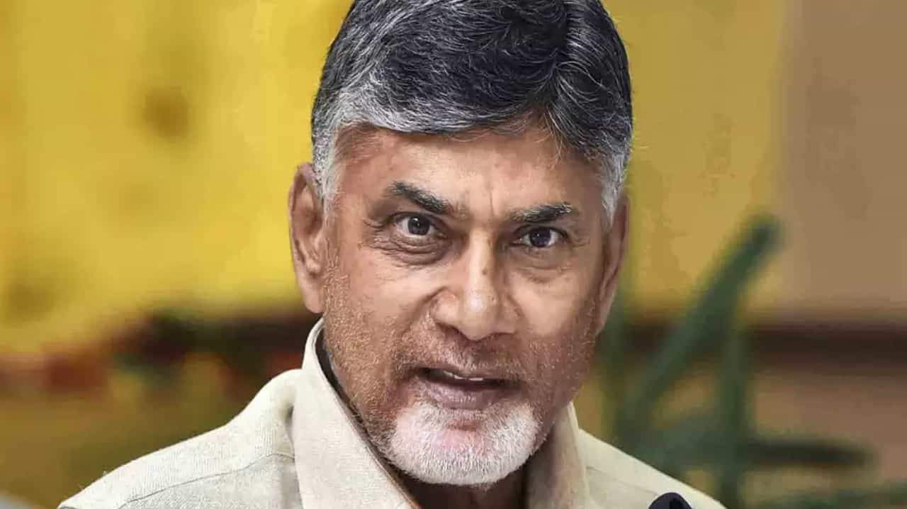 ಚಂದ್ರಬಾಬು ನಾಯ್ಡು ನಿರೀಕ್ಷಣಾ ಜಾಮೀನು ಅರ್ಜಿ ವಜಾಗೊಳಿಸಿದ ಆಂಧ್ರಪ್ರದೇಶ ಹೈಕೋರ್ಟ್ ಚಂದ್ರಬಾಬು ನಾಯ್ಡು ನಿರೀಕ್ಷಣಾ ಜಾಮೀನು ಅರ್ಜಿ ವಜಾಗೊಳಿಸಿದ ಆಂಧ್ರಪ್ರದೇಶ ಹೈಕೋರ್ಟ್
