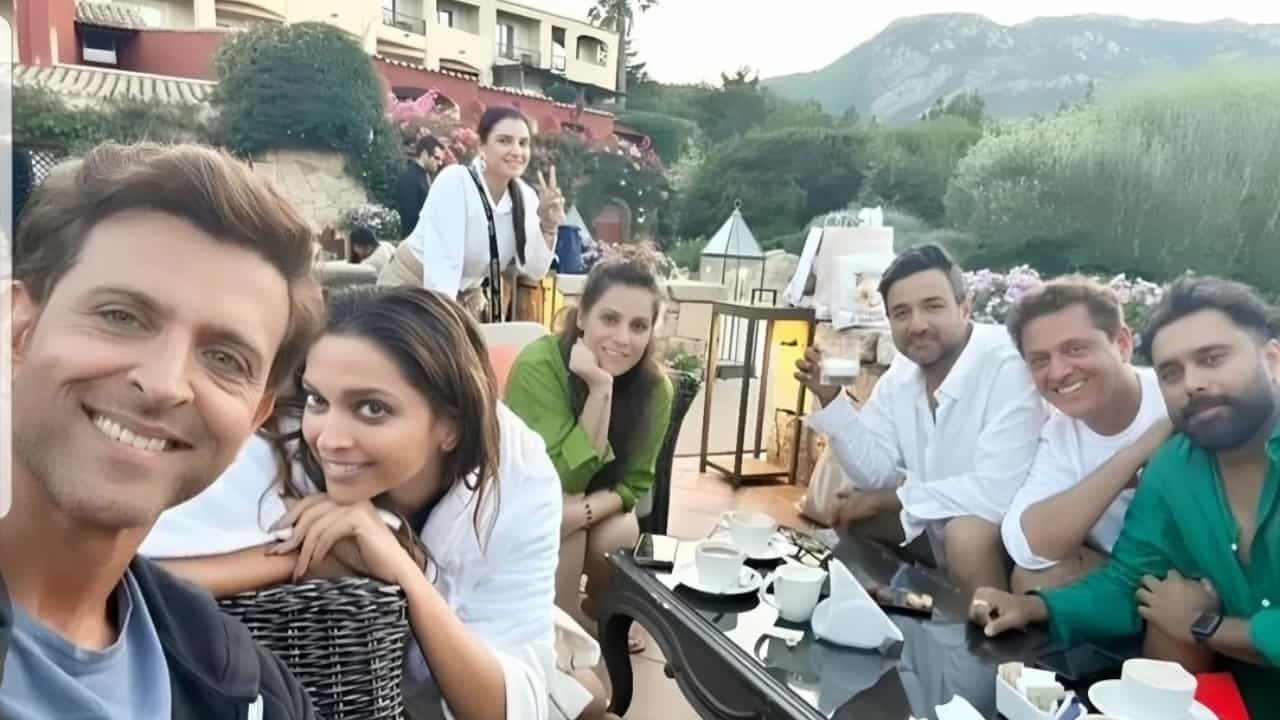 ಇಟಲಿಯಲ್ಲಿ ‘ಫೈಟರ್’ ಶೂಟ್ನಲ್ಲಿ ಬ್ಯುಸಿ ಆದ ಹೃತಿಕ್-ದೀಪಿಕಾ; ಇಲ್ಲಿದೆ ಫೋಟೋ ಇಟಲಿಯಲ್ಲಿ ‘ಫೈಟರ್’ ಶೂಟ್ನಲ್ಲಿ ಬ್ಯುಸಿ ಆದ ಹೃತಿಕ್-ದೀಪಿಕಾ; ಇಲ್ಲಿದೆ ಫೋಟೋ