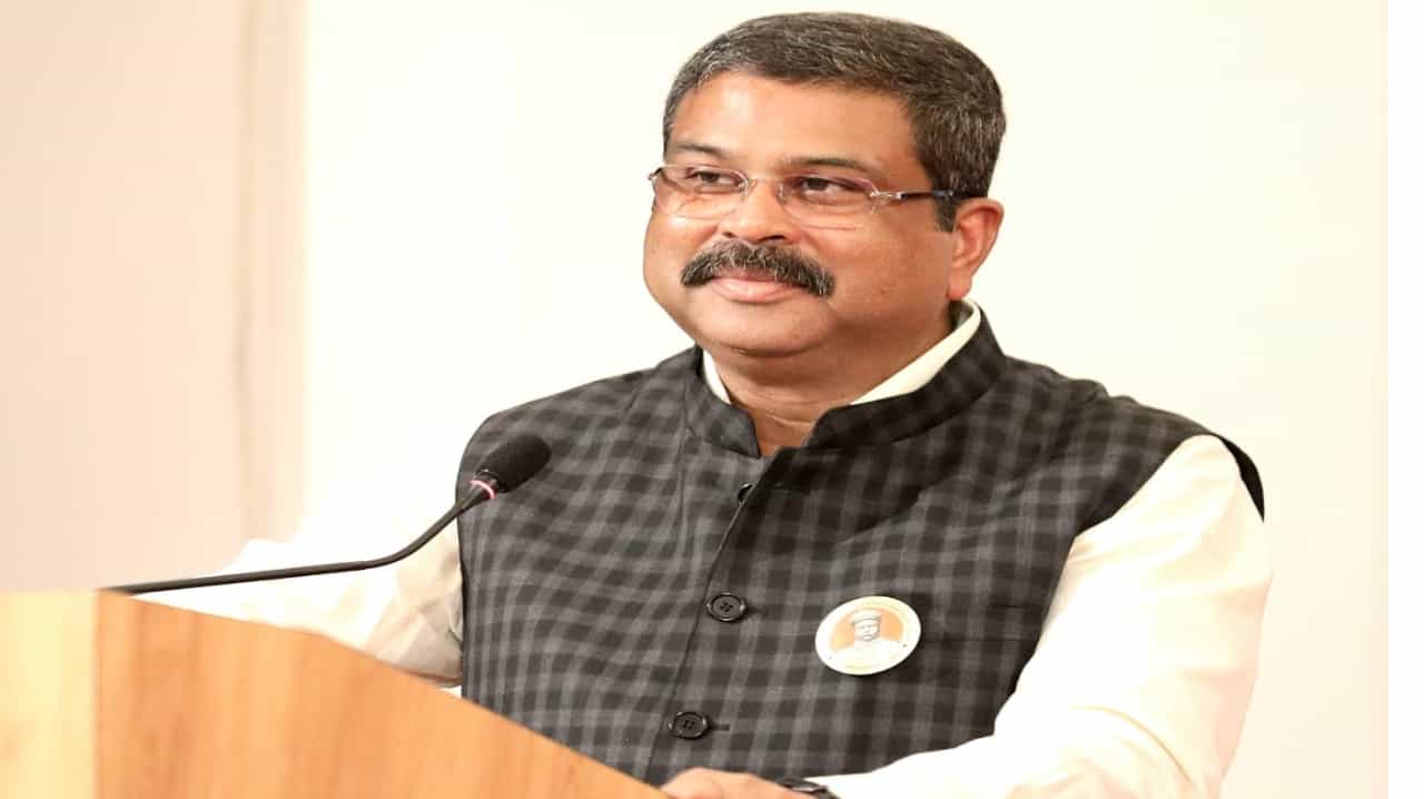 ಮೋದಿ ಸರ್ಕಾರದ ಯೋಜನೆಗಳಲ್ಲಿ ದೇಶದ ಜನರಿಗೆ ಪೂರ್ಣ ನಂಬಿಕೆ ಇದೆ: ಧರ್ಮೇಂದ್ರ ಪ್ರಧಾನ್ ಮೋದಿ ಸರ್ಕಾರದ ಯೋಜನೆಗಳಲ್ಲಿ ದೇಶದ ಜನರಿಗೆ ಪೂರ್ಣ ನಂಬಿಕೆ ಇದೆ: ಧರ್ಮೇಂದ್ರ ಪ್ರಧಾನ್