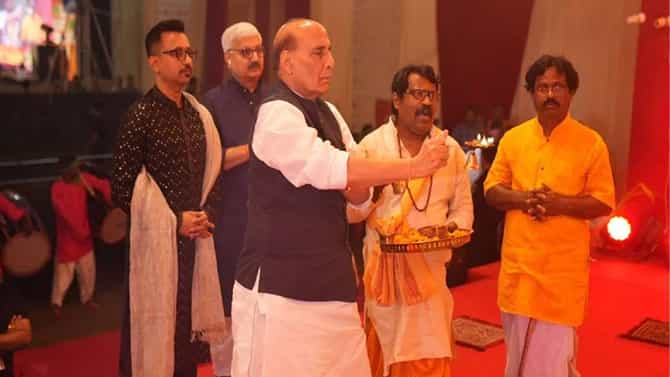 TV9 Festival Of India: ದುರ್ಗಾ ಪೂಜೆ ಮಾಡಿ ಆಶೀರ್ವಾದ ಪಡೆದ ಗಣ್ಯರು