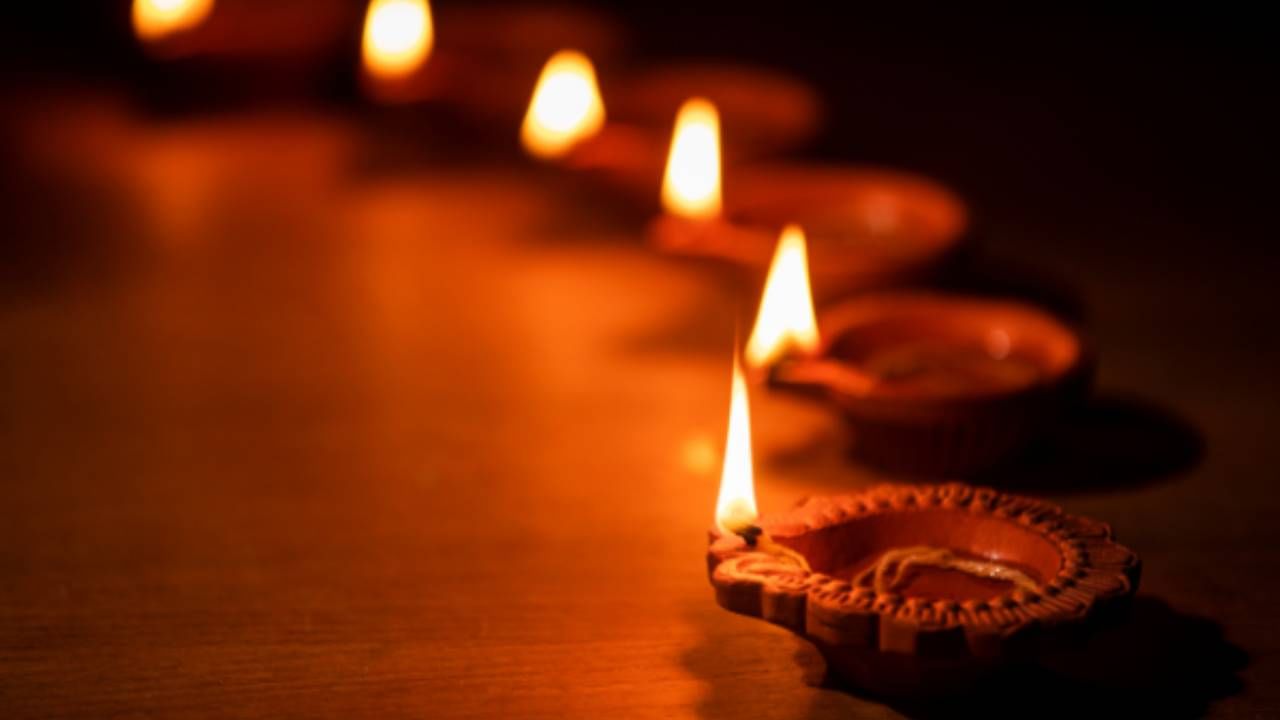 Diwali Week Astrology Part 1: ಈ ರಾಶಿಯವರು ಹಬ್ಬದ ದಿನ ಹೆಚ್ಚು ಹಣ ಖರ್ಚು ಮಾಡಬೇಕಾಗುತ್ತದೆ