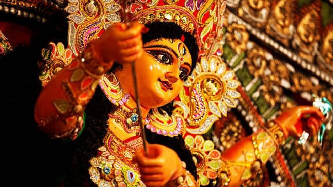 ಬಂಗಾಳದ ನವರಾತ್ರಿ ಉತ್ಸವದಲ್ಲಿ ಕುಮಾರಿ ಪೂಜೆಗೆ ಮುಸ್ಲಿಂ ಹುಡುಗಿ ಆಯ್ಕೆ!