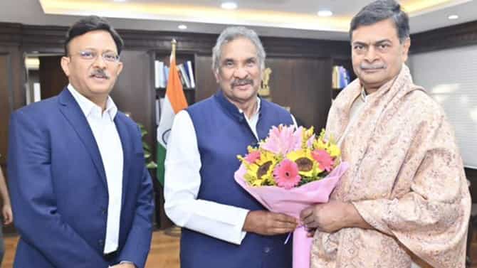 ಲೋಡ್‌ ಶೆಡ್ಡಿಂಗ್: ಕೇಂದ್ರ ಇಂಧನ ಸಚಿವ ಆರ್​ಕೆ ಸಿಂಗ್‌ ಭೇಟಿಯಾದ ಜಾರ್ಜ್‌