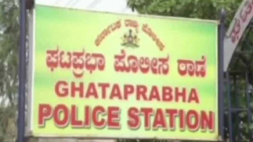 ಬೆಳಗಾವಿ: ಮಹಿಳೆಗೆ ಚಪ್ಪಲಿ ಹಾರ ಹಾಕಿ, ಮೆರವಣಿಗೆ ಮಾಡಿದ್ದ ಆರೋಪಿಗಳ ವಿರುದ್ಧ ದೂರು ದಾಖಲು, ಓರ್ವ ಬಂಧನ